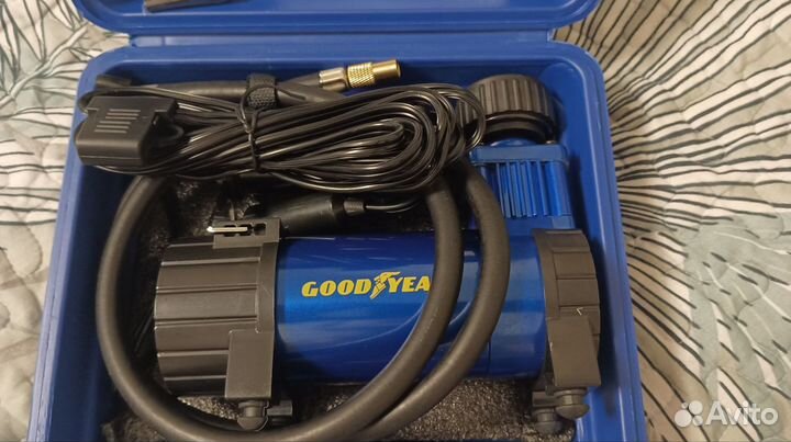 Автомобильный компрессор Goodyear GY-35L Case