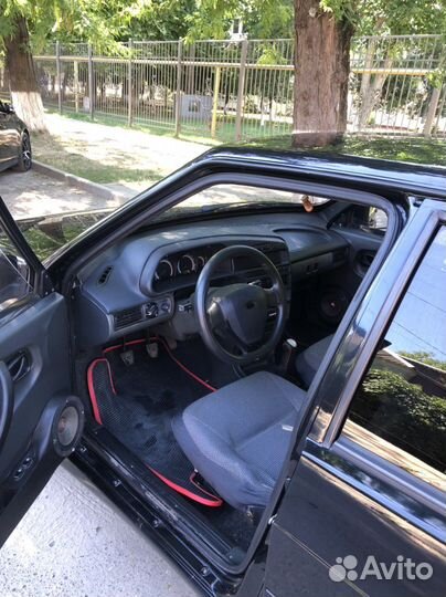 Автомобильное сиденье