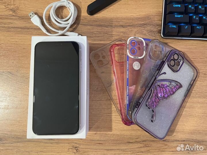 iPhone 11, 64 ГБ