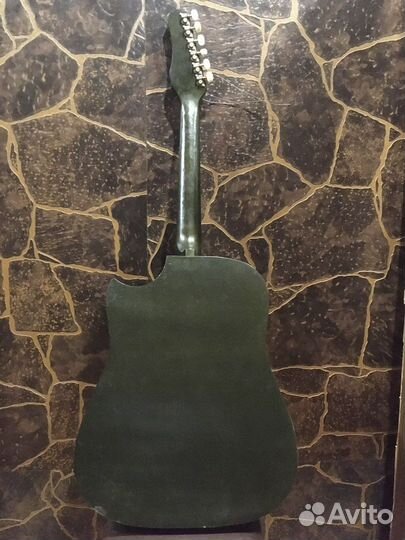 Акустическая гитара