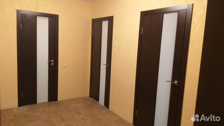 Установка межкомнатных дверей