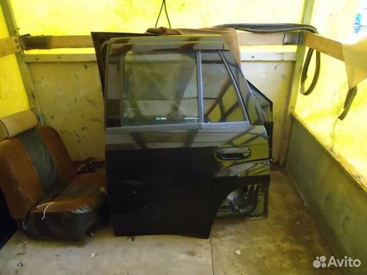 Дверь задняя левая Chevrolet TrailBlazer 1