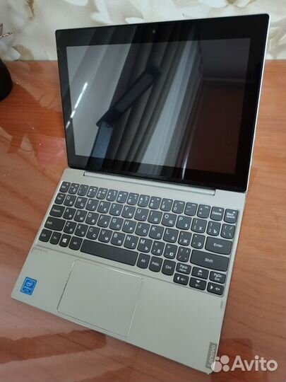 Планшет Lenovo с клавиатурой