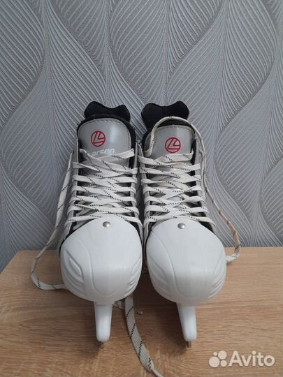 Коньки хоккейные