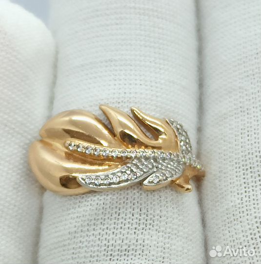 Кольцо с синтетическим камнем Золото