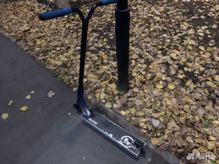 Трюковой самокат