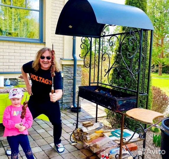 Мангал с крышей