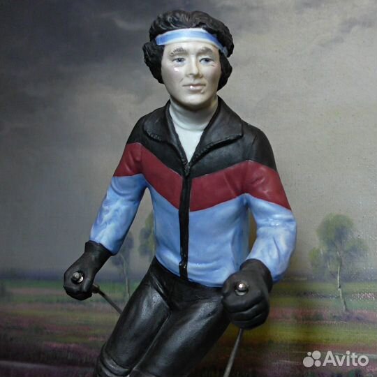 Зимние склоны.Coalport.Статуэтка.Англия.Лыжник