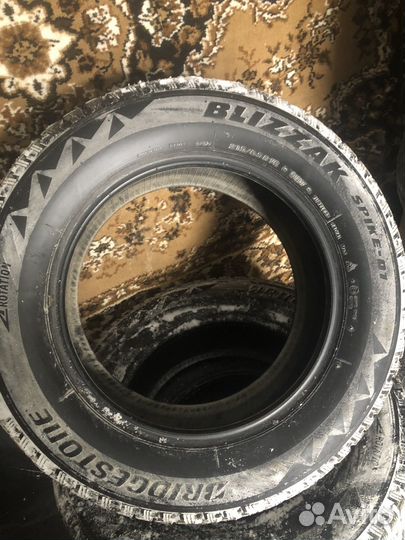 Bridgestone Blizzak Spike-01 2.25/6 R16