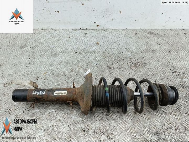 Стойка передняя Volkswagen Golf 4 2000 1J0413031S