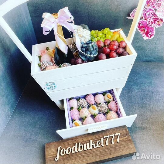 Клубника в шоколаде, съедобные букеты, зефир