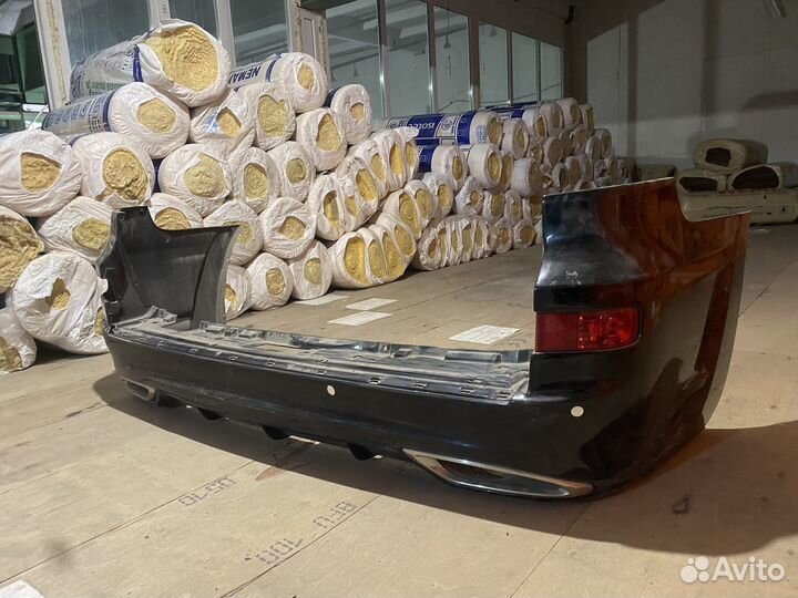 Задний бампер Lexus LX570