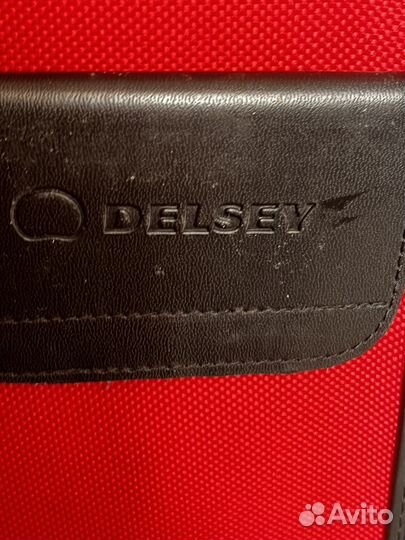Чемодан Delsey xl красный