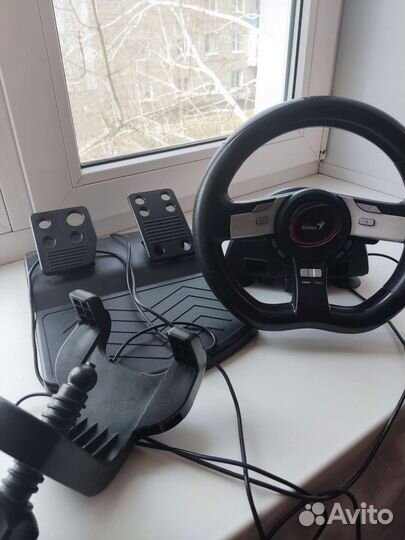 Игровой руль с педалями для пк