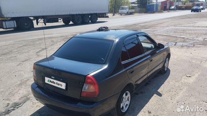 Hyundai Accent 1.5 МТ, 2003, битый, 150 000 км