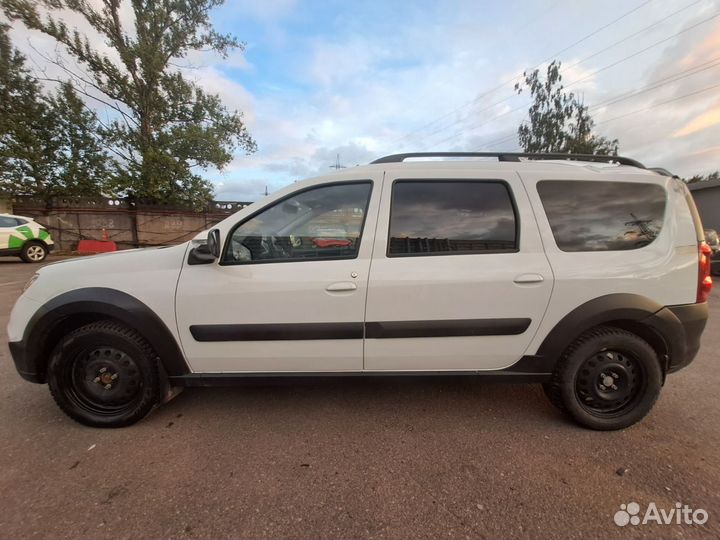 LADA Largus 1.6 МТ, 2021, битый, 43 400 км