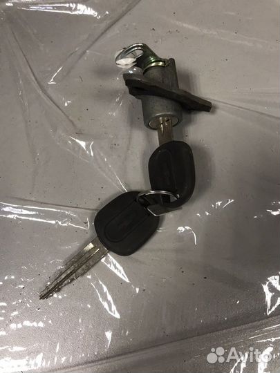 Замок багажника Chevrolet