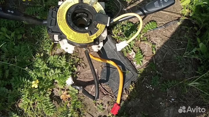 Подрулевой переключатель Mitsubishi Carisma