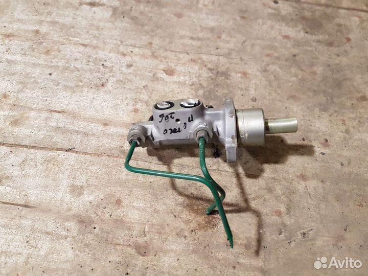 Вакуумник, тормозной цилиндр Peugeot 206