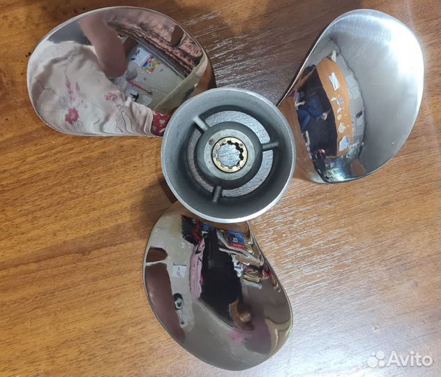 Винт Yamaha 20-30, F20-25 (3x9-7/8x13) Сталь