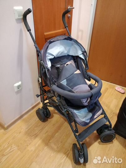 Прогулочная коляска трость