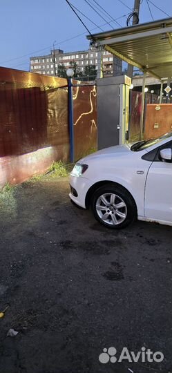 Volkswagen Polo 1.6 МТ, 2013, 190 000 км