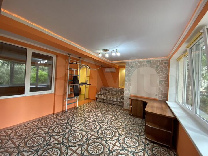 3-к. квартира, 80 м², 1/5 эт.