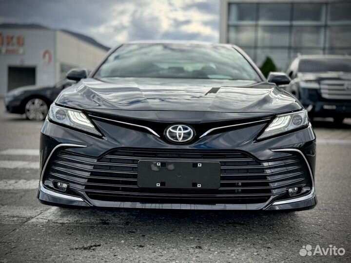 Toyota Camry 2.5 AT, 2023