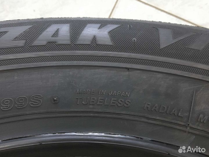 Bridgestone Blizzak VRX 225/60 R17