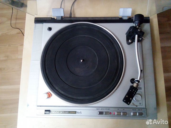 Проигрыватель винила Вега -110