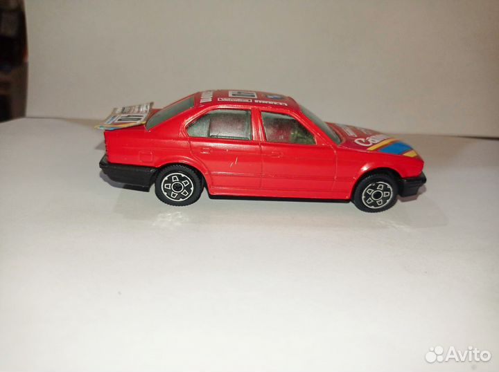 В коллекцию BMW 535 I модель