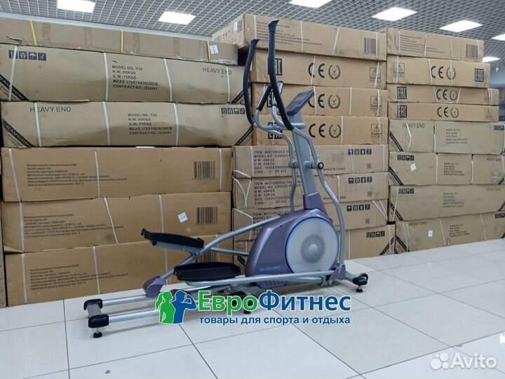 Тренажер для бега в магазине еврофитнес