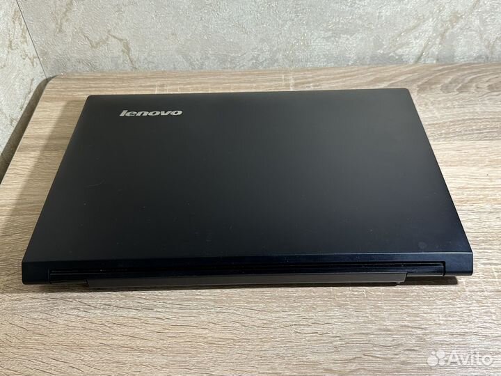 Игровой ноутбук Lenovo i5/1000GB/RadeonR5/hddssd