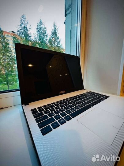 Ноутбук asus