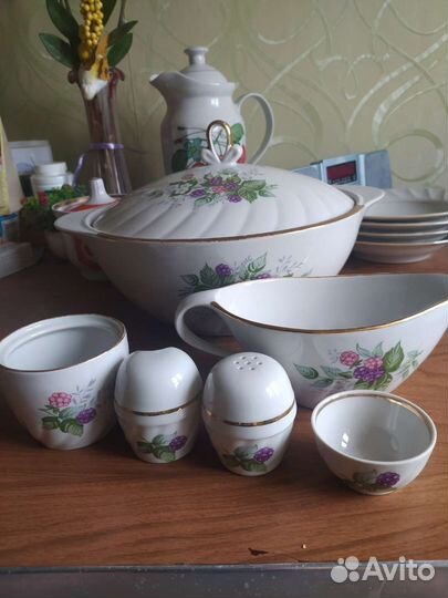 Фарфоровая супница СССР