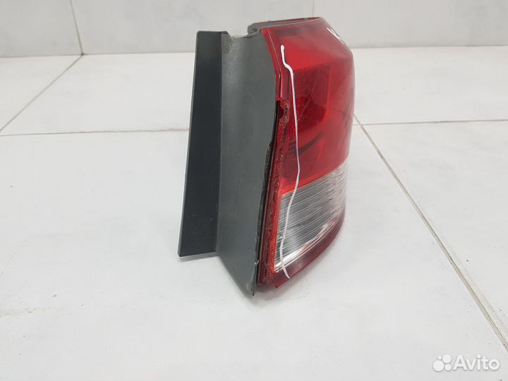 Фонарь задний правый наружный Kia Rio