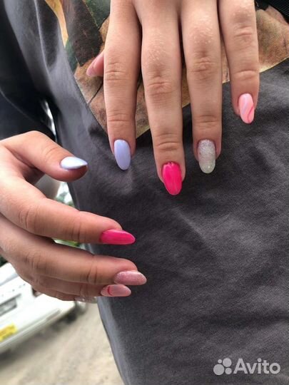 Модель на маникюр