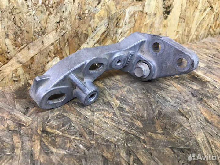 Кронштейн редуктора Mazda Cx-5 Kf универсал 2.0