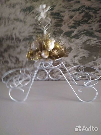 Подставка под цветы металлическая