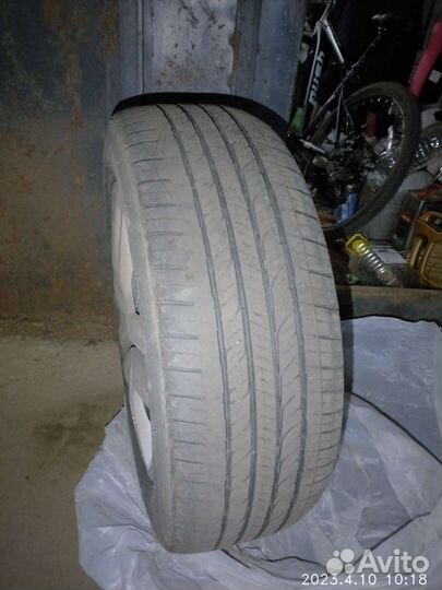 Bridgestone Dueler H/T 215/60 R17 96
