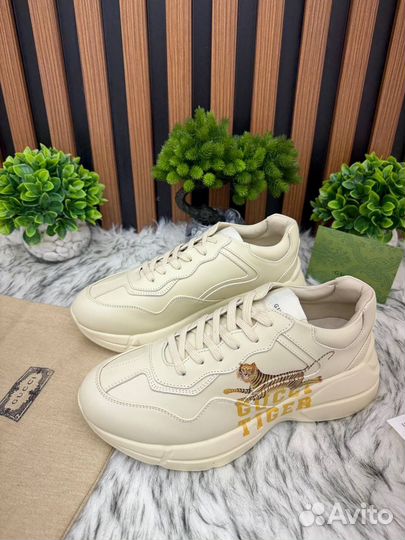 Кроссовки кожаные Gucci