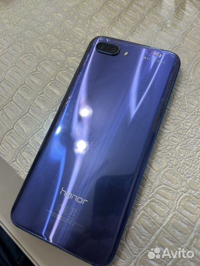 HONOR 10, 4/64 ГБ