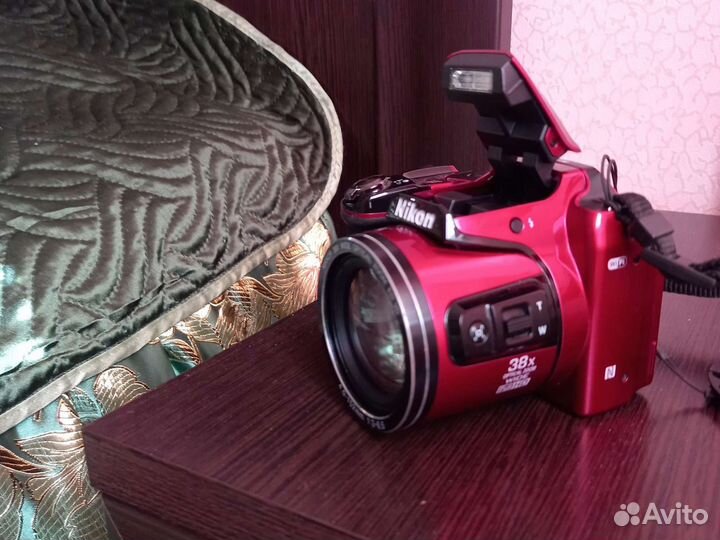 Компактный фотоаппарат canon