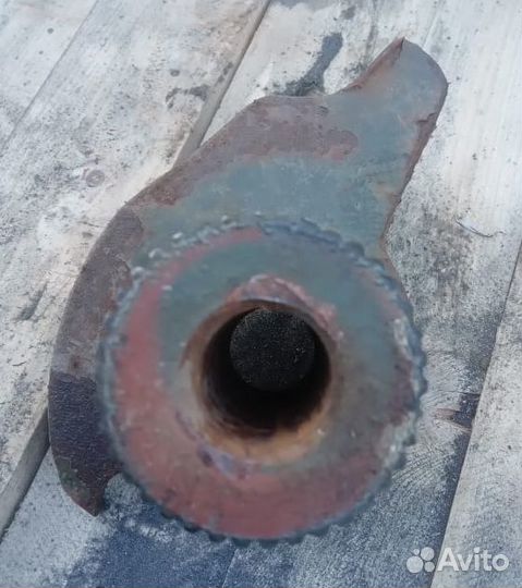 BV206 Рычаг натяжителя гусеницы