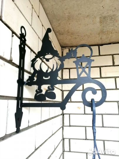 Кронштейн для кашпо Гном