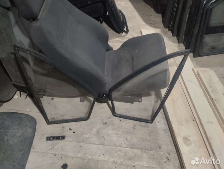 Стекло передней двери на / для Газель/ Соболь