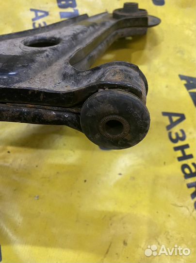 Передний правый рычаг Chevrolet Lacetti