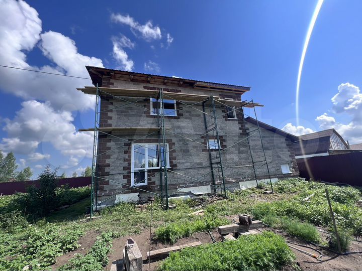 Дом 140 м² на участке 10 сот.