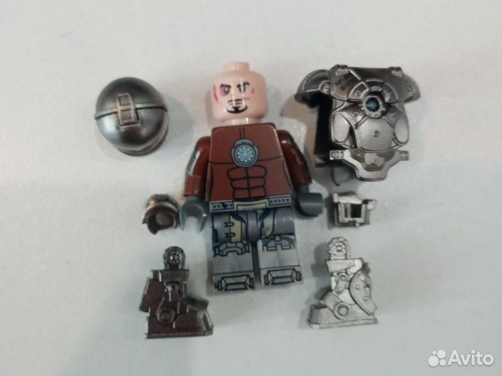 Lego железный человек