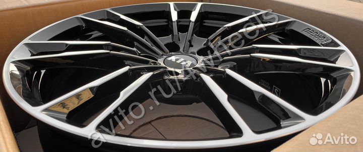 Кованые диски Kia Sorento R19 наличие